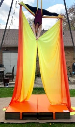 AK Athletic Equipment Aerial Arts Bi-Fold Landing Mat 6' X 6' X 8" -Exercise Mat 28697